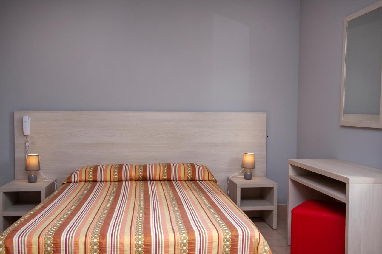 Hotel Arcu Di Sole 2*