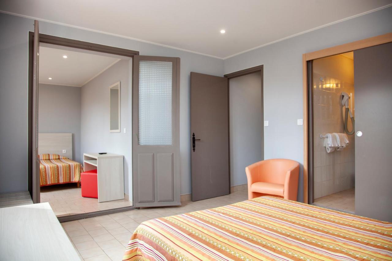 Hotel Arcu Di Sole 2*